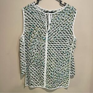 💜Liz Claiborne White with green and black designs Casual Trendy Chic Everyday